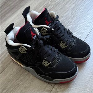 Jordan 4s size 5